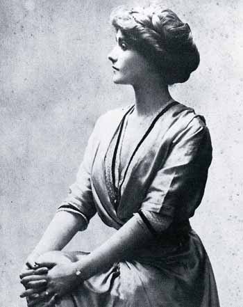 Коко Шанель. Фотография 1909 года.